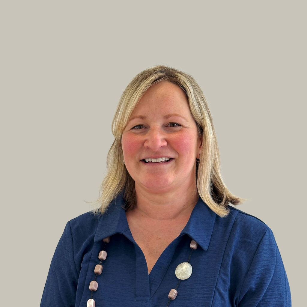 Julia Lloyd