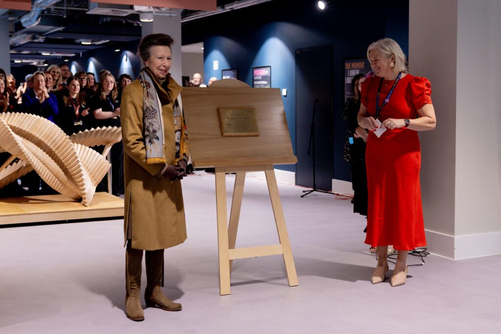 HRH The Princess Royal unveiling the ceremonial plaque at the official opening of University of Gloucestershire's City Campus