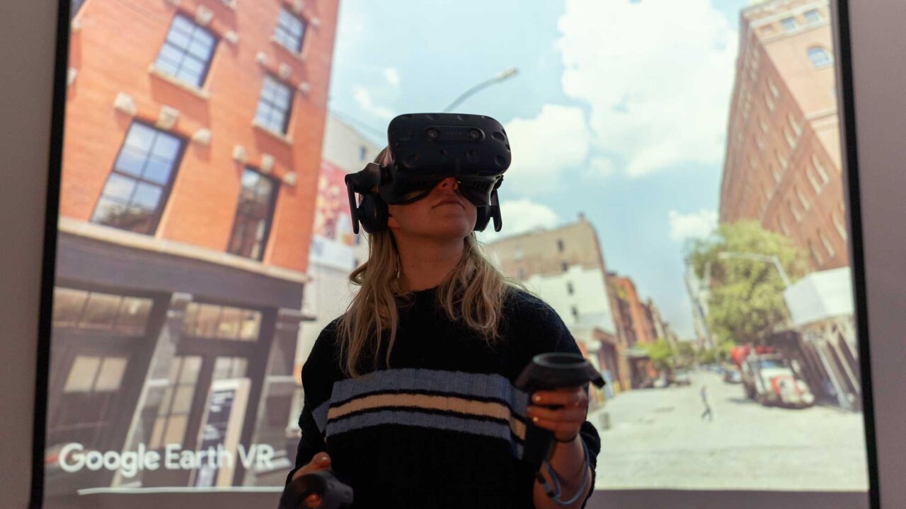 A psychology student using a VR headset.
